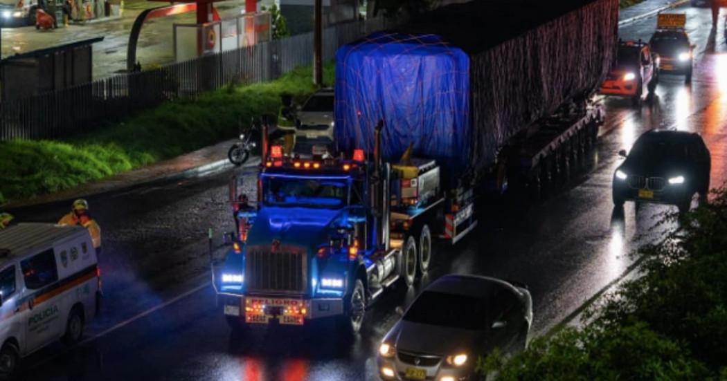 Uno de los vagones del segundo tren de la Línea 1 del Metro de Bogotá durante su ingreso a la capital.