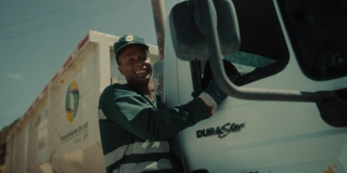 Por una Bogotá más limpia, no tires la basura a la calle ¡Todos somos la solución! Por una Bogotá más limpia, no tires la basura a la calle