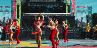 Aprender a bailar salsa en Bogotá con talleres gratis