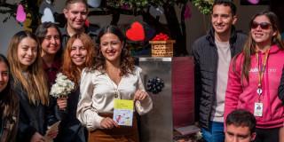 Planes: Bogotá estrena máquinas dispensadoras de libros con IDARTES