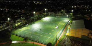 Nueva cancha y alumbrado público del parque Jazmín al sur de Bogotá