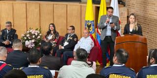 En la foto los panelistas del primer Diplomado de Equipos Especializados