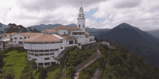 Imagen panorámica del Cerro de Monserrate