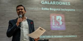 Foto de la ceremonia de Sello Bogotá Incluyente en la que se destacó a 20 empresas por inclusión laboral en 2025.