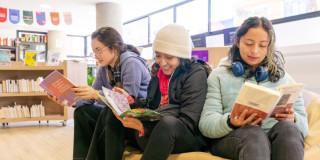 Imagen de Usuarias de la Biblioteca Pública El Mirador