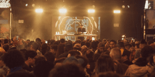 Imagen de uno de los Grupos en escena y que estarán en Electro Velitas 2025.